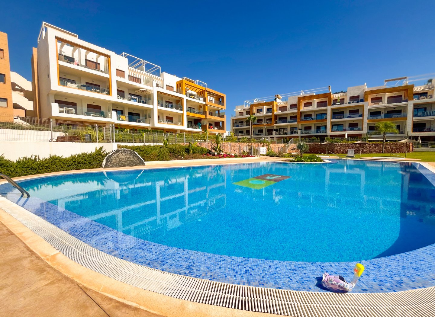 Herverkoop - Appartement -
Orihuela Costa - Villamartín-Las Filipinas