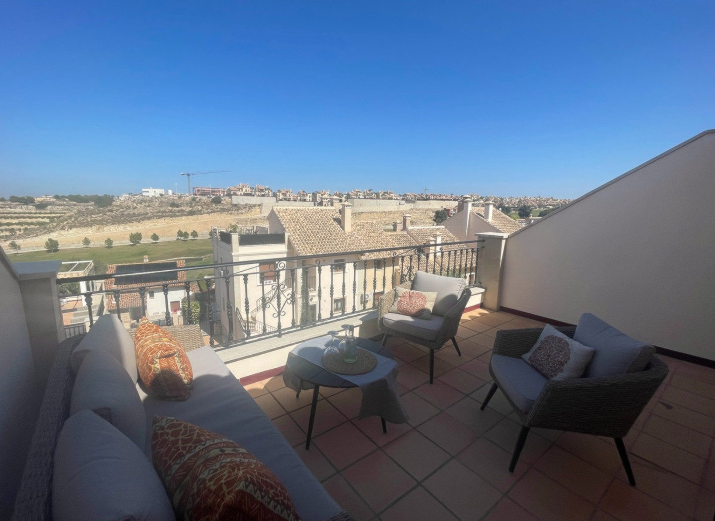 Herverkoop - Geschakelde woning -
Algorfa - La Finca Golf