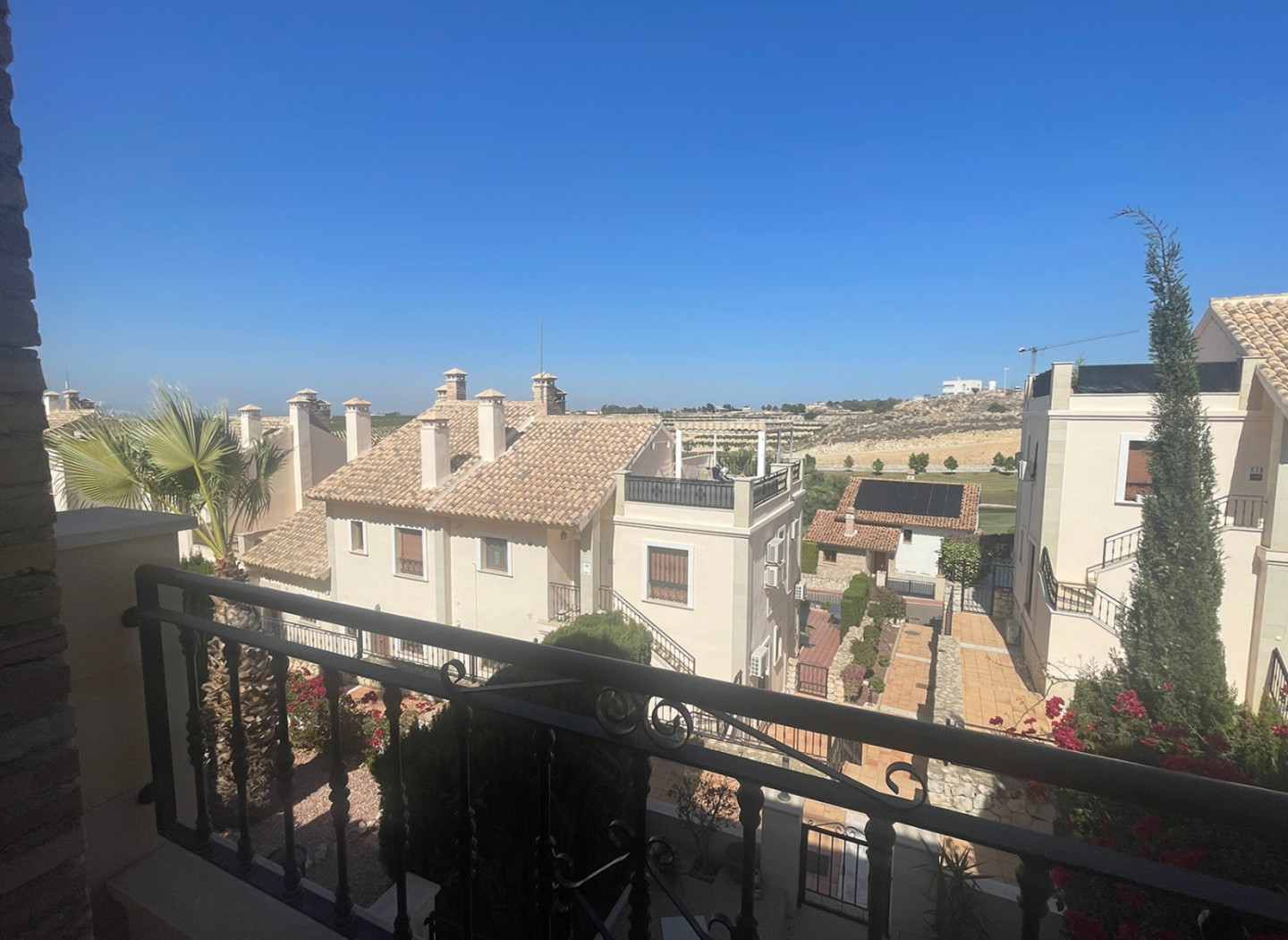 Herverkoop - Geschakelde woning -
Algorfa - La Finca Golf