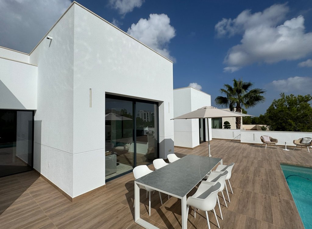 Herverkoop - Villa -
Dehesa De Campoamor - Las Colinas Golf