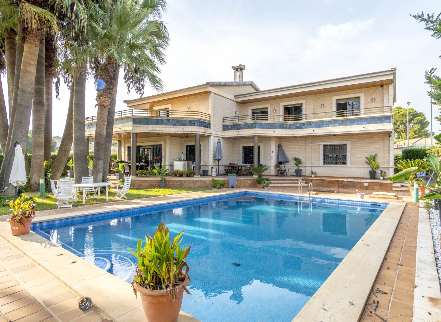 Herverkoop - Villa -
Dehesa De Campoamor