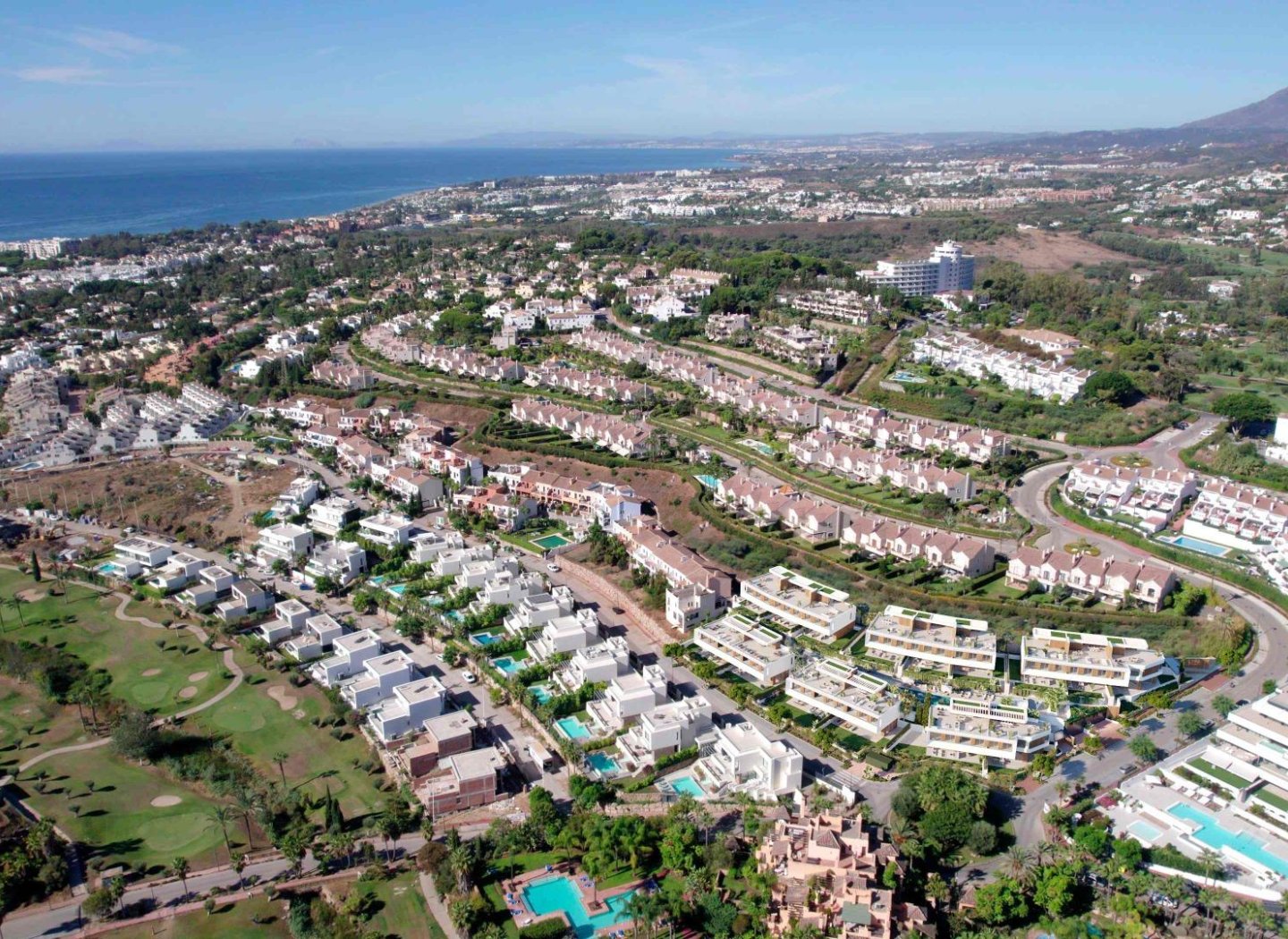 Neubau - Reihenhäuser -
Estepona - El Paraíso