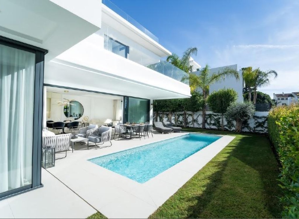 Neubau - Villa -
Marbella - Hacienda