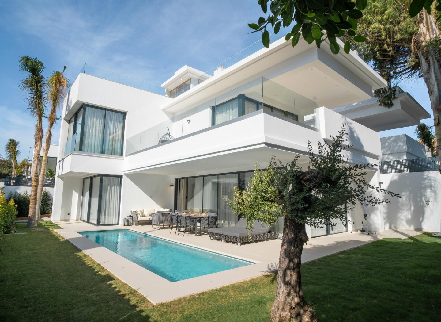 Neubau - Villa -
Marbella - Hacienda