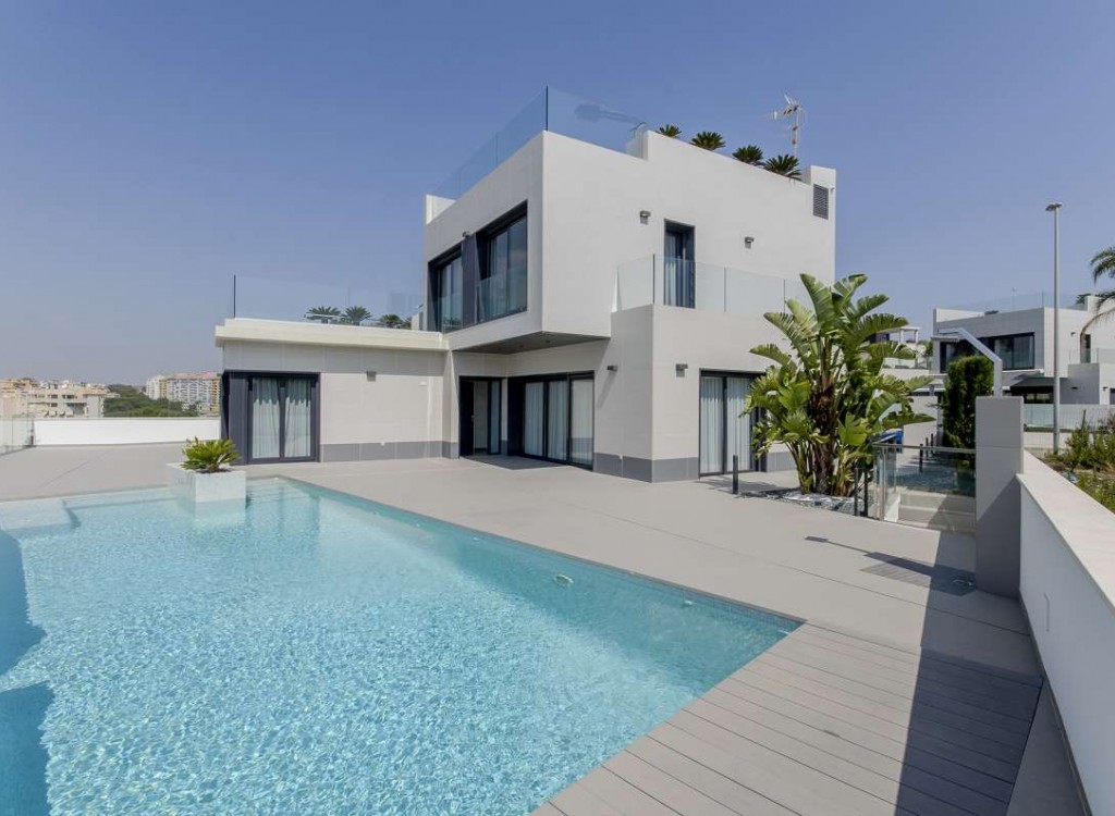 Nueva construcción  - Villa -
Dehesa De Campoamor