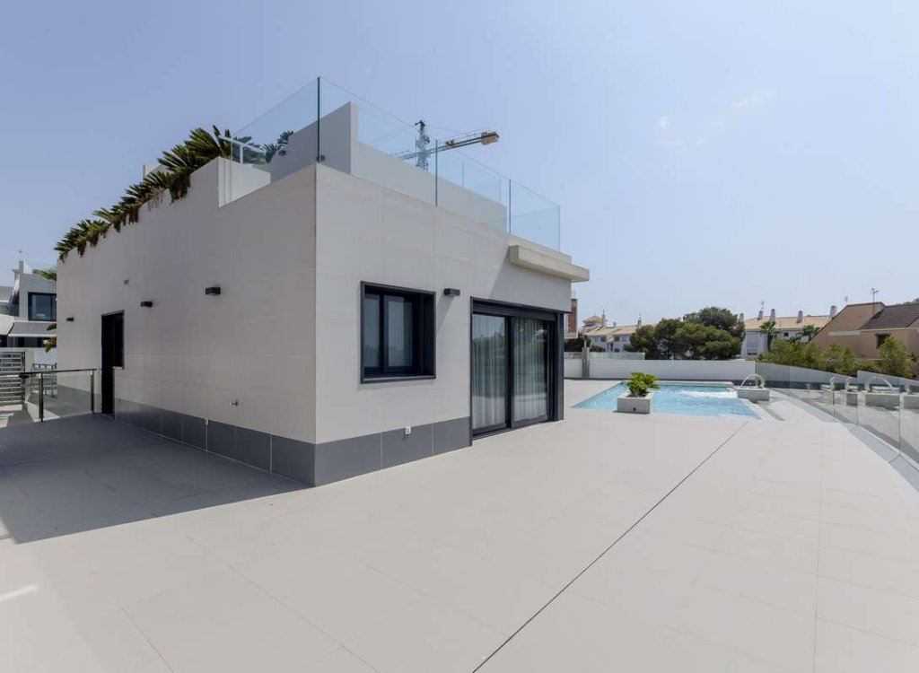 Nueva construcción  - Villa -
Dehesa De Campoamor