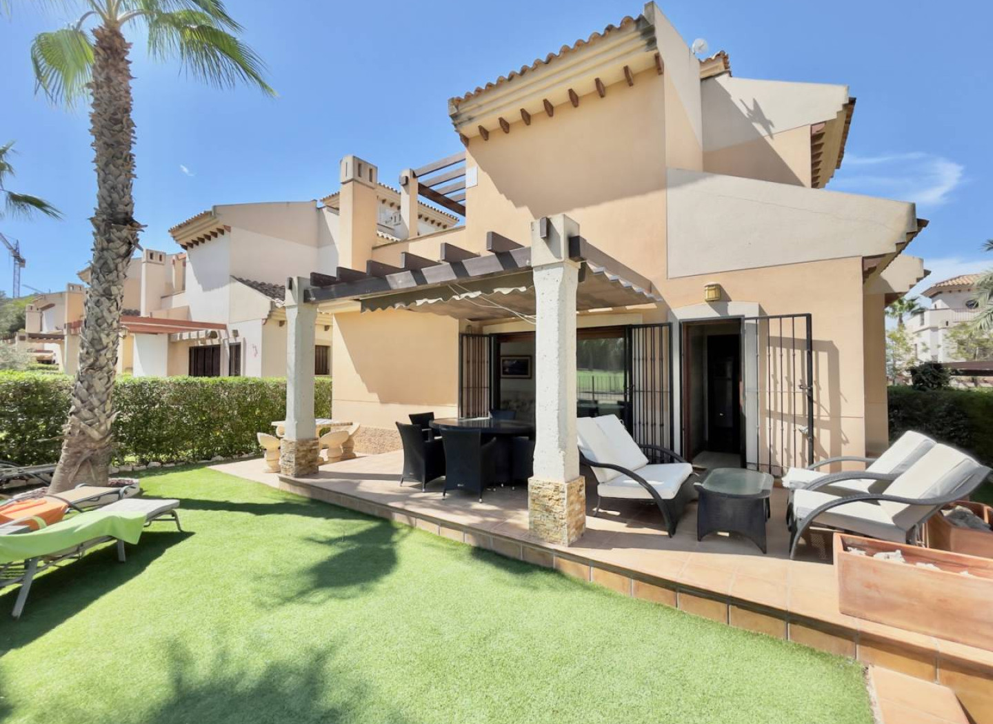 Resale - Villa -
Algorfa - La Finca Golf