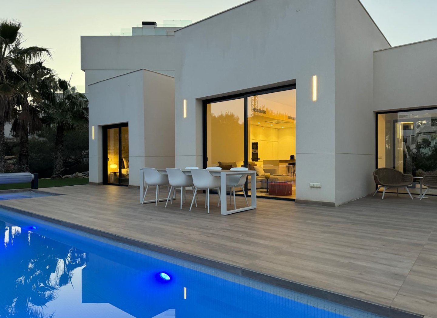 Resale - Villa -
Dehesa De Campoamor - Las Colinas Golf