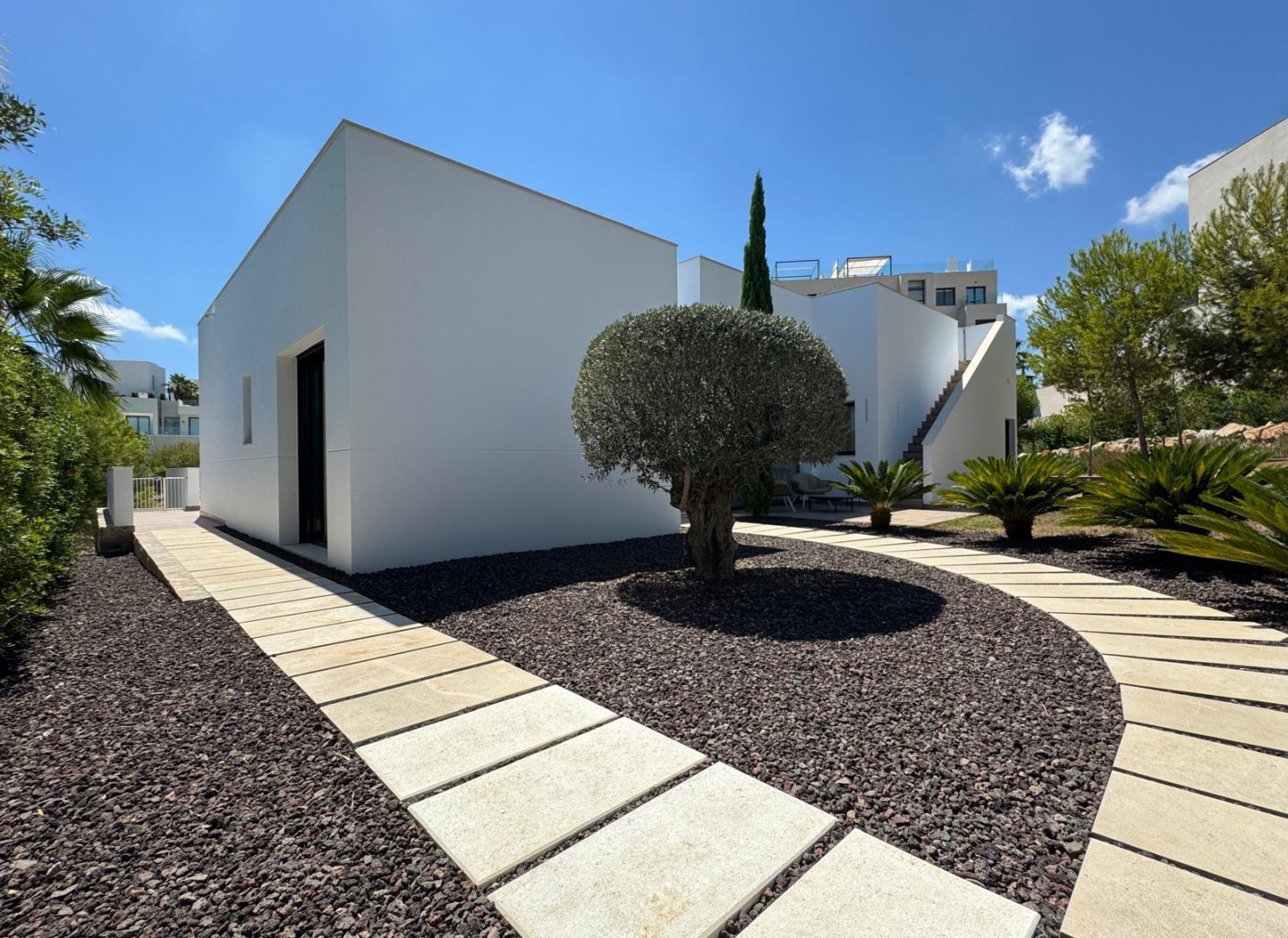 Resale - Villa -
Dehesa De Campoamor - Las Colinas Golf