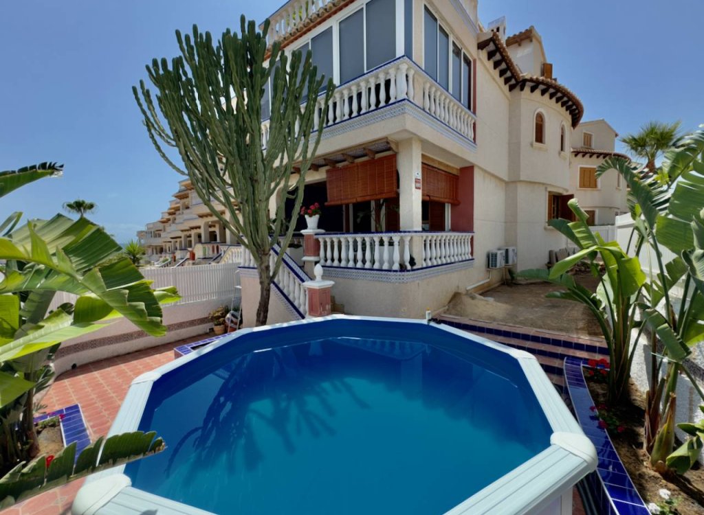 Resale - Villa -
Guardamar del Segura - El moncayo