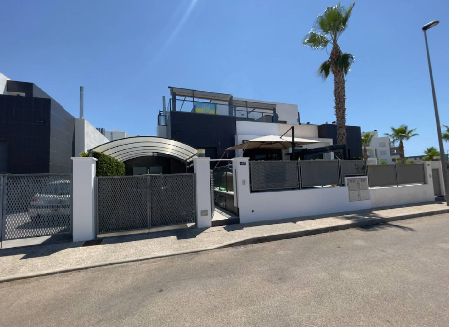 Resale - Villa -
Orihuela Costa - Villamartin