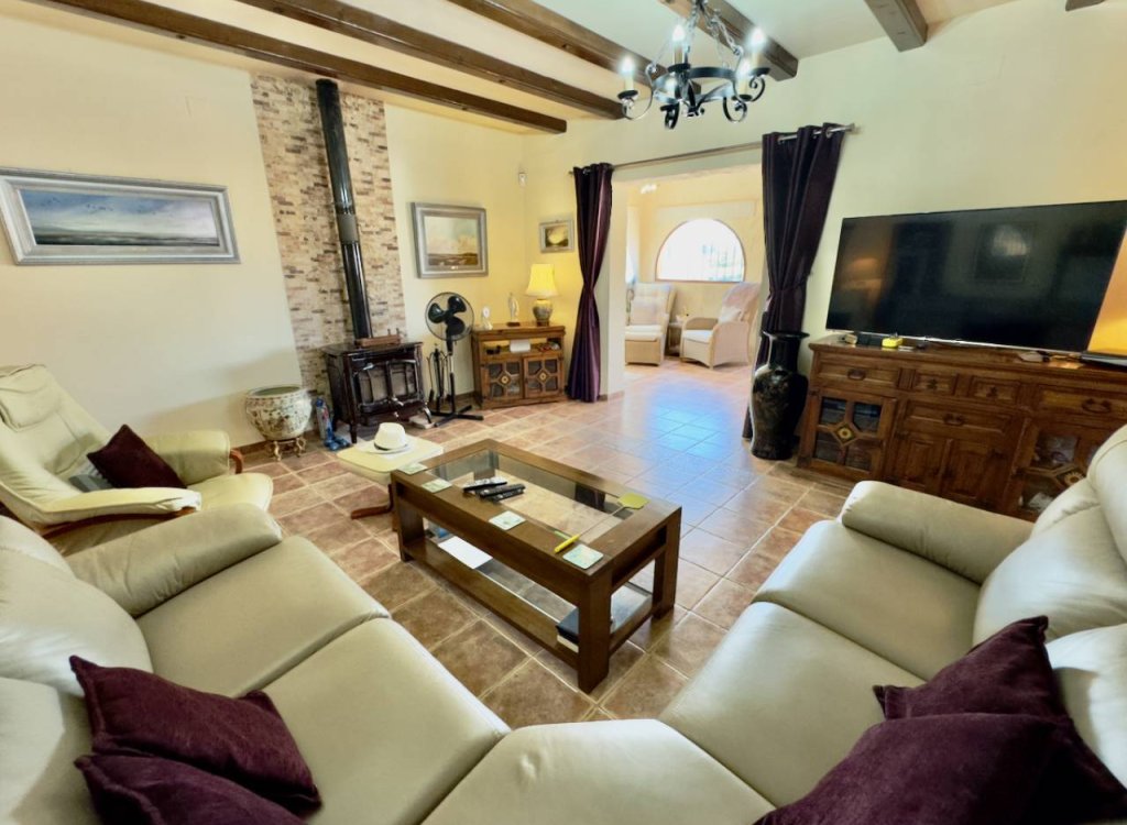 Resale - Villa -
Orihuela