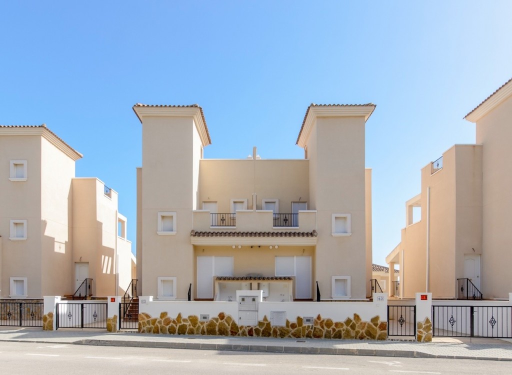 Revente - Maison mitoyenne -
San Miguel De Salinas