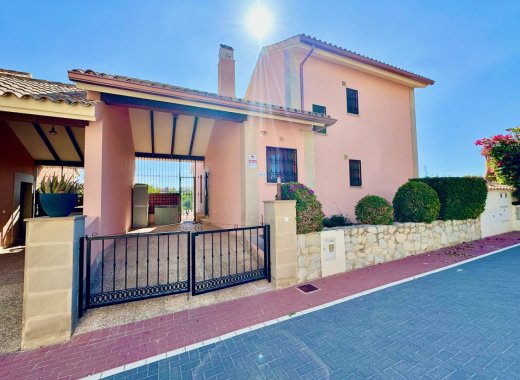 Villa - Resale - Algorfa -
                La Finca Golf Resort